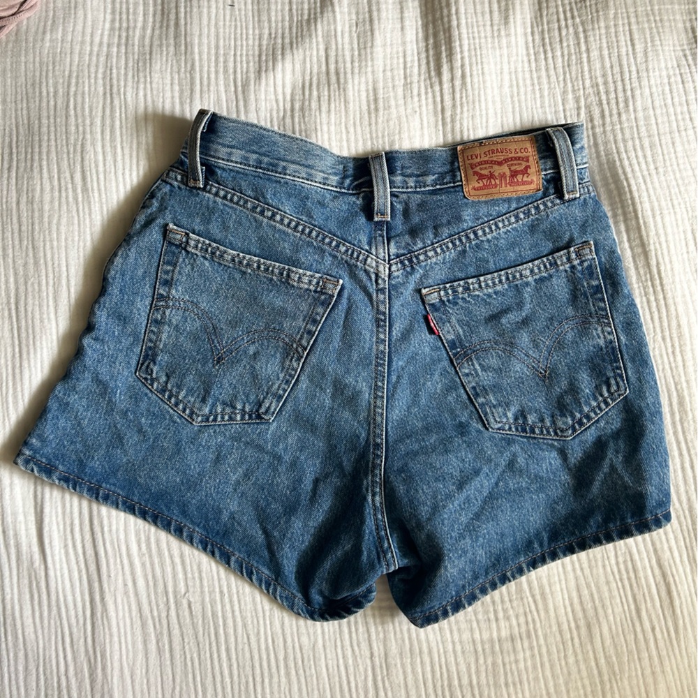 Levi’s high waisted mom shorts